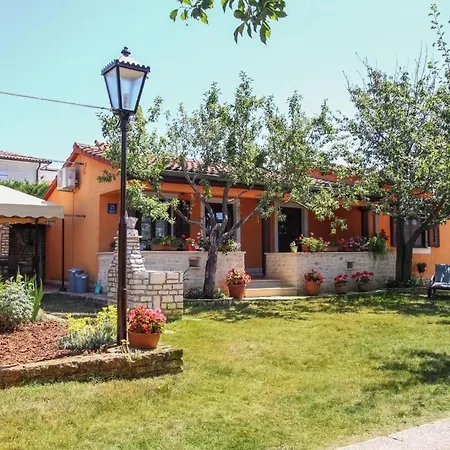 Klen In Smoljanci Holiday home Svetvincenat