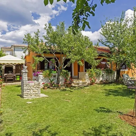 Klen In Smoljanci Holiday home